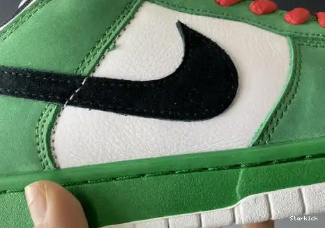 304292-302 Nike Dunk SB Low Heineken 0530
